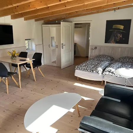 Foresthaus Holiday home Gluecksburg
